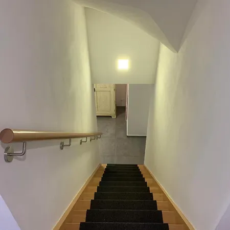 Berghaus - 2 Komfortable Für Bis Zu 7 Personen - Familie - Wandern - E-bike - Hunde - E-ladesäule - Wifi Apartment Schmallenberg