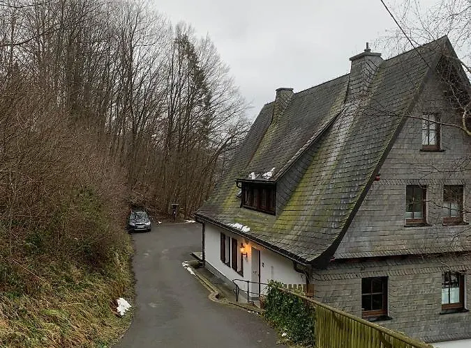 Berghaus - 2 Komfortable Fuer Bis Zu 7 Personen *